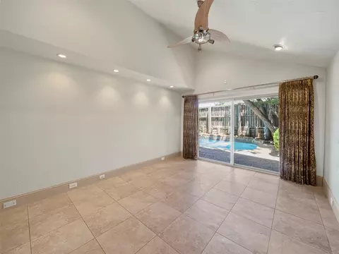 Living - 4101 Rush Cir, Addison, TX 75001 photo 6 of 6