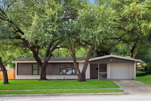 6220 Franwood Ter, Fort Worth, TX 76112