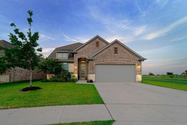 1120 Stallion Ln, Justin, TX 76247