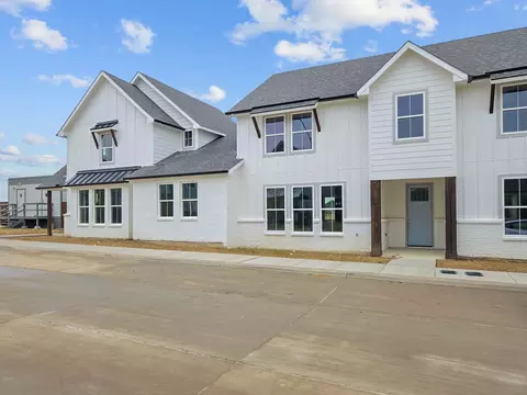 9700 Thorncrown Ln, Fort Worth, TX 76179