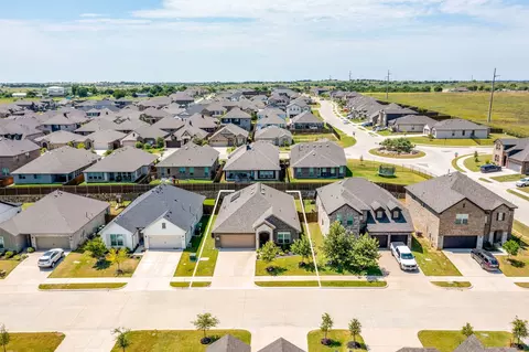 8225 Manx Pt, Godley, TX 76044