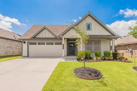 713 Breckenridge Park Dr, Alvarado, TX 76009