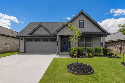 713 Breckenridge Park Dr, Alvarado, TX 76009