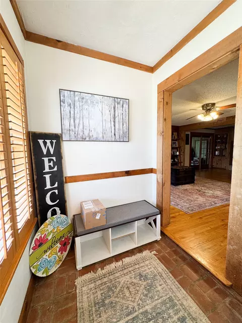 Entry Way - 703 N Avenue E, Haskell, TX 79521 photo 1 of 2