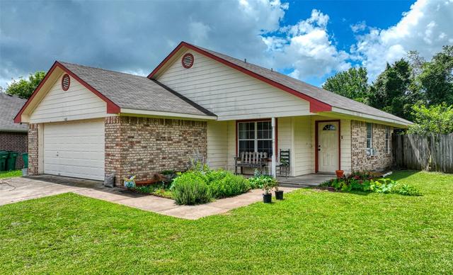 108 Wolf Ln, Lacy Lakeview, TX 76705