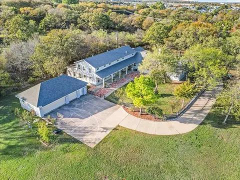 8248 Meadowbrook Dr, Fort Worth, TX 76120
