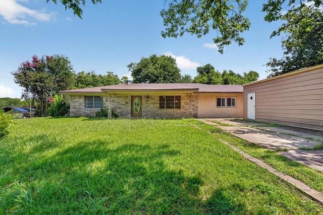 387 Avenue D, Point, TX 75472