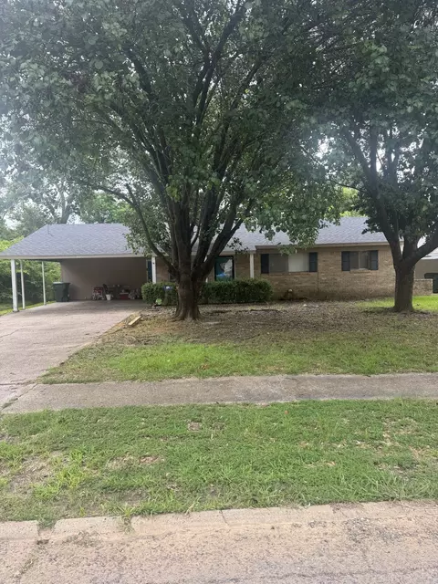 9071 Avalon Dr, Shreveport, LA 71118