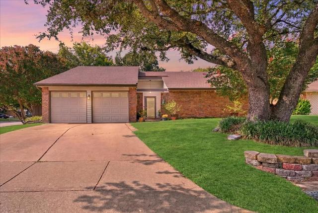 2401 Slaton Dr, Grand Prairie, TX 75052
