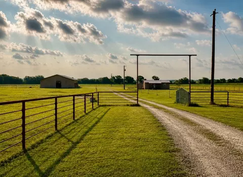 695 County Road 416 Rd, Comanche, TX 76442