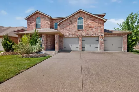 1011 Castroville Dr, Forney, TX 75126