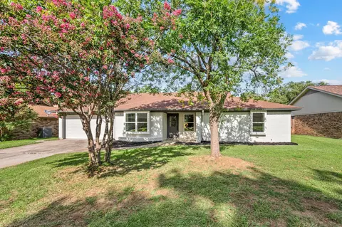 7624 Perkins Dr, North Richland Hills, TX 76182