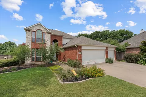 8102 Yucatan Ct, Arlington, TX 76002