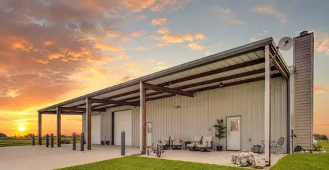 930 Pigg Rd, Waxahachie, TX 75165