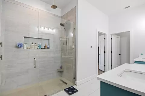 Bath - 174 Overbrook Dr, Abilene, TX 79606 photo 2 of 5