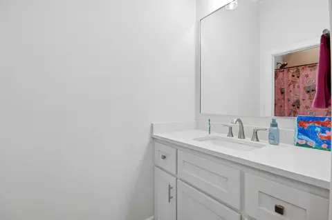 Bath - 174 Overbrook Dr, Abilene, TX 79606 photo 4 of 5