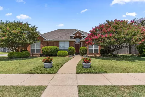 7201 Armstrong Ln, Rowlett, TX 75089
