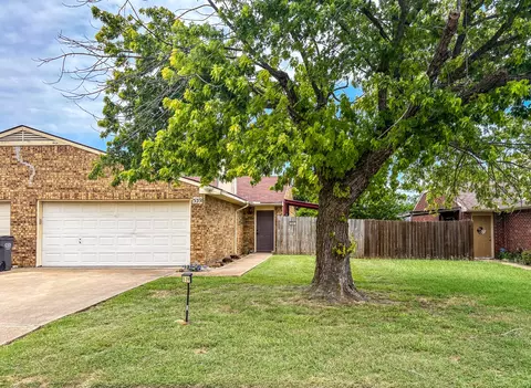 539 Bluebird Ln, Red Oak, TX 75154