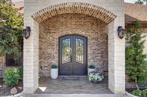 1221 Prestwick Ct, Granbury, TX 76048
