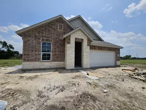 901 Silverleaf Dr, Ennis, TX 75119