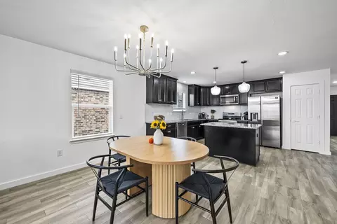 1424 Vernon Dr, Aubrey, TX 76227