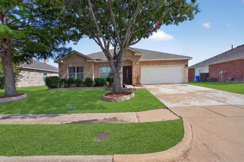 200 Independence Trl, Forney, TX 75126