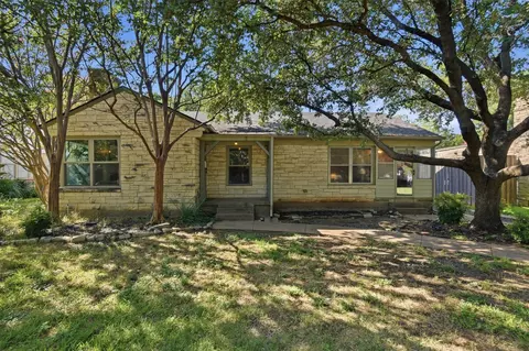 2307 Lawndale Dr, Dallas, TX 75211