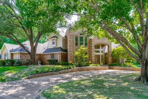 4313 Pembrooke Pkwy N, Colleyville, TX 76034