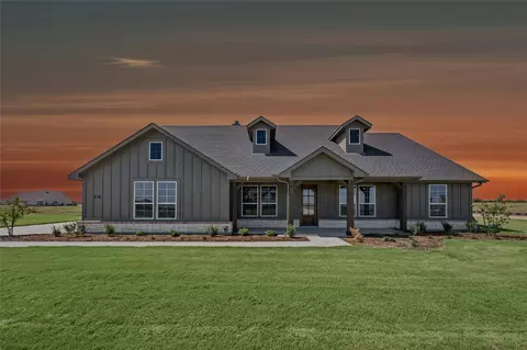 181 Sunny Side Rd, Valley View, TX 76272