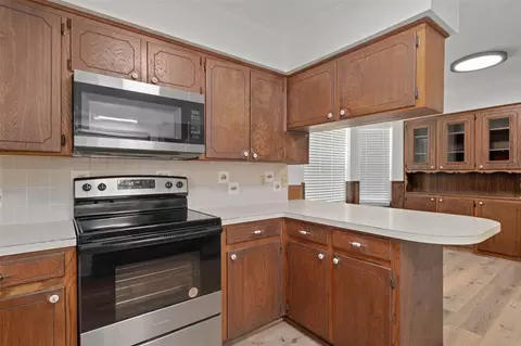 301 E 6th St, Krum, TX 76249 photo 3