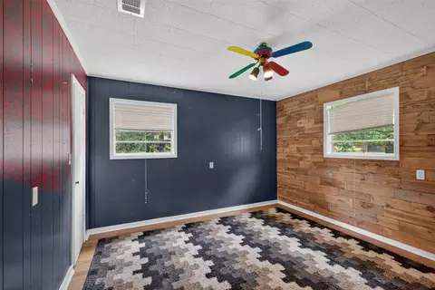 Bedroom - 305 8th St NE, Springhill, LA 71075 photo 1 of 5