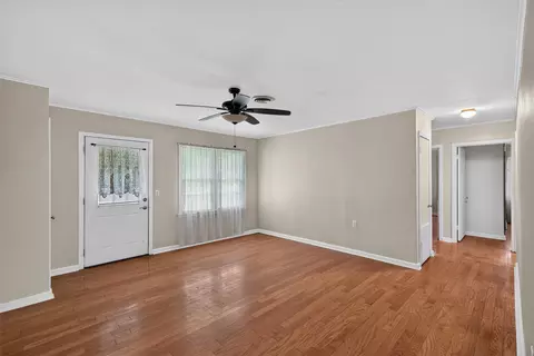 Living - 305 8th St NE, Springhill, LA 71075 photo 1 of 4