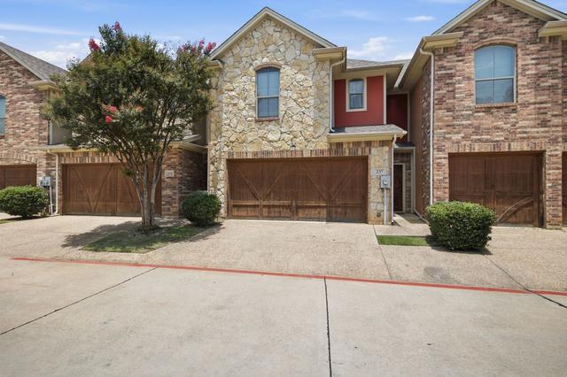 237 Corinna Ct, Hurst, TX 76053