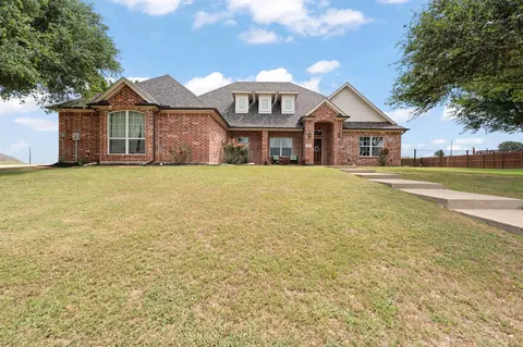 2211 Nottaway Dr, Cleburne, TX 76033