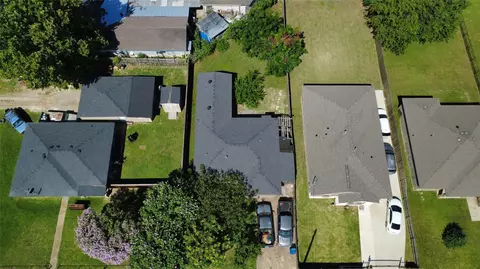 3815 Alsbury St, Dallas, TX 75216