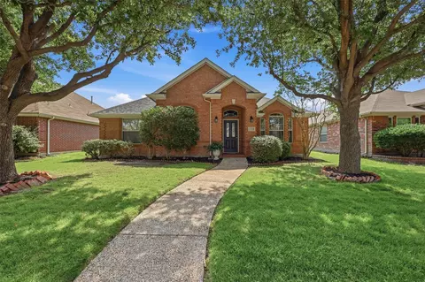 12218 Red Hawk Dr, Frisco, TX 75033
