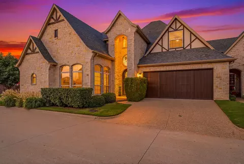 2414 Vineyard Dr, Granbury, TX 76048