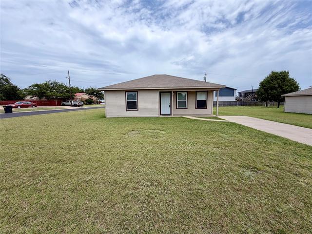 1708 Overland Dr, Cleburne, TX 76033