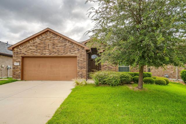 9044 Twin Mills Blvd, Fort Worth, TX 76179