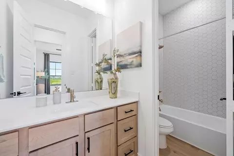 Bath - 2640 Everglades Dr, Corinth, TX 76210 photo 4 of 4