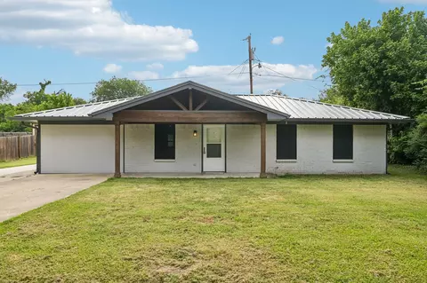 511 Commerce St, Kemp, TX 75143