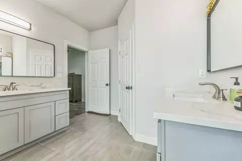 Bath - 424 N Mcgraw St, Forney, TX 75126 photo 3 of 9