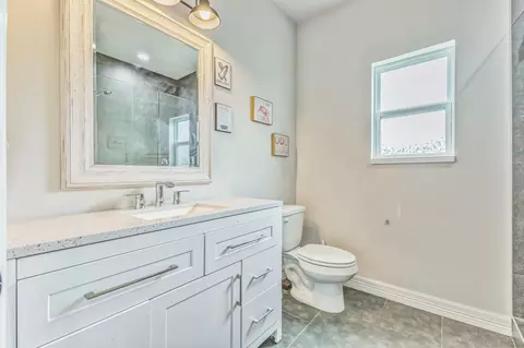 Bath - 424 N Mcgraw St, Forney, TX 75126 photo 7 of 9