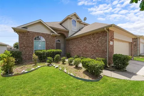 7420 Alverstone Dr, Fort Worth, TX 76120