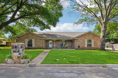 6404 Suncrest Ct, North Richland Hills, TX 76180