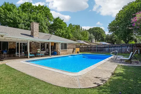 6404 Suncrest Ct, North Richland Hills, TX 76180