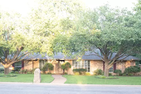 3001 Redbud Trl, Sherman, TX 75092