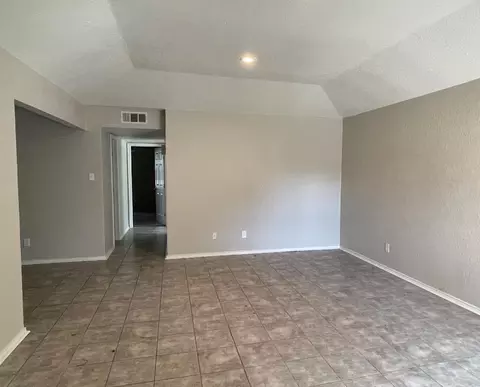 6717 Loma Vista Dr, Fort Worth, TX 76133