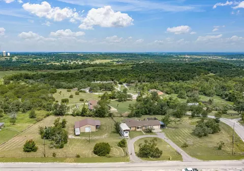 704 Land Of Goshen Dr, Springtown, TX 76082