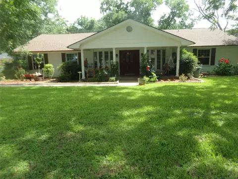 5110 Wedgefield Rd, Granbury, TX 76049
